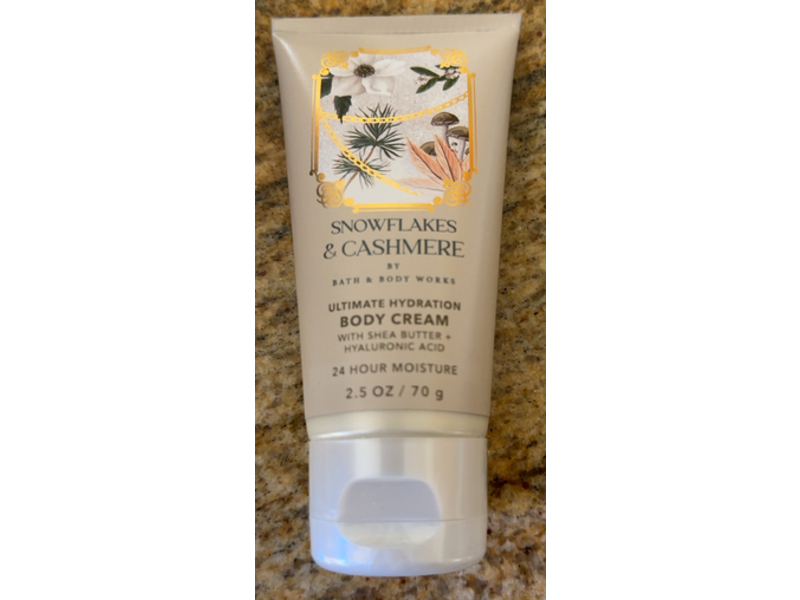 Bath & Body Works Ultimate Hydration Body Cream, Snowflakes & Cashmere, 2.5 oz/70 g