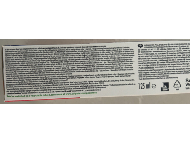 Colgate Total Whitening Toothpaste, 125 mL