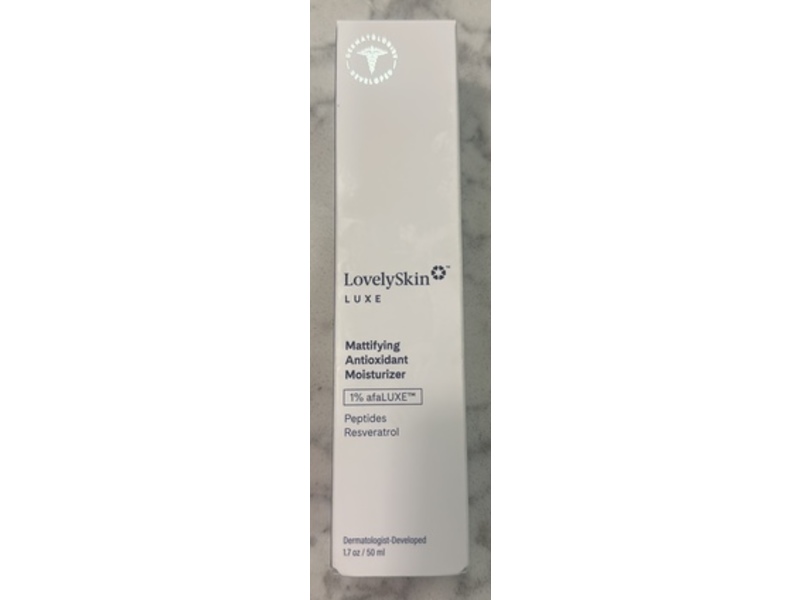 LovelySkin Luxe Mattifying Antioxidant Moisturizer, 1.7 oz/50 mL
