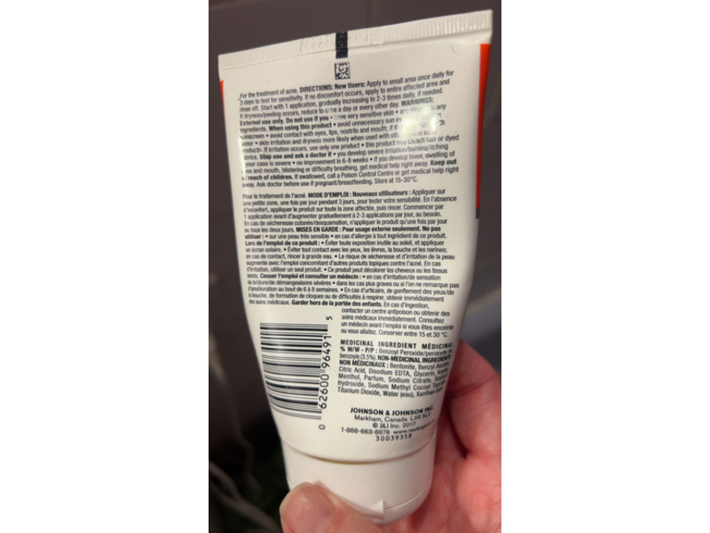 Neutrogena Rapid Clear Stubborn Acne Cleanser, 125 mL