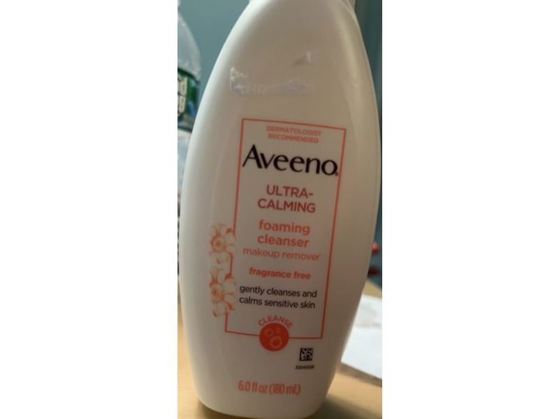 Aveeno Ultra Calming Foaming Cleanser, Fragrance Free, 6.0 fl oz/180 ml