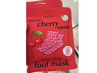 Que Bella You're Cherry Sweet Foot Mask, Cherry Scented, 1 Pair - thumbnail 2