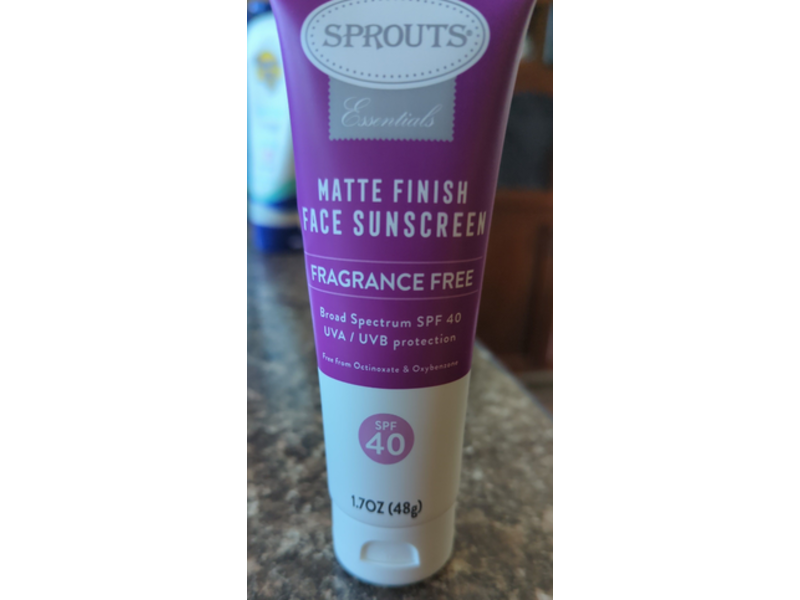 Sprouts Essentials Matte Finish Face Sunscreen, SPF 40, 1.7 oz/48 g