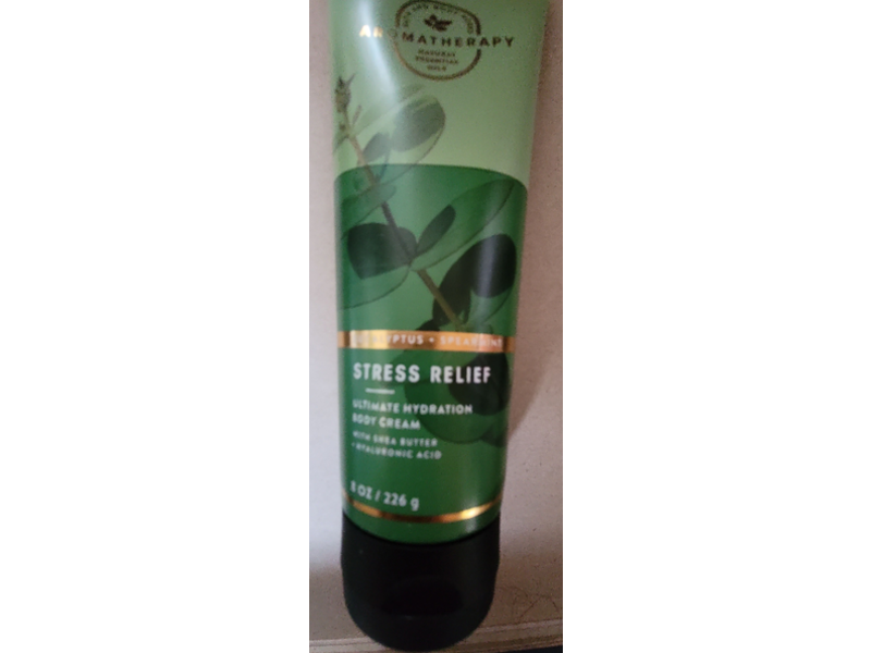 Bath & Body Works Stress Relief Ultimate Hydration Body Cream, Eucalyptus & Spearmint, 8 oz/226 g