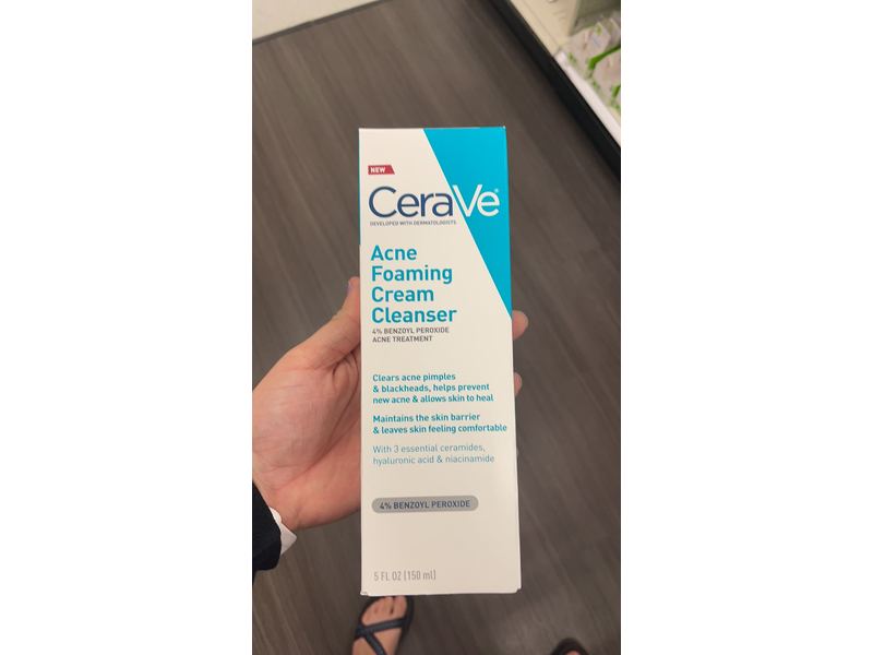 CeraVe Acne Foaming Cream Cleanser, 5 fl oz (150 mL)