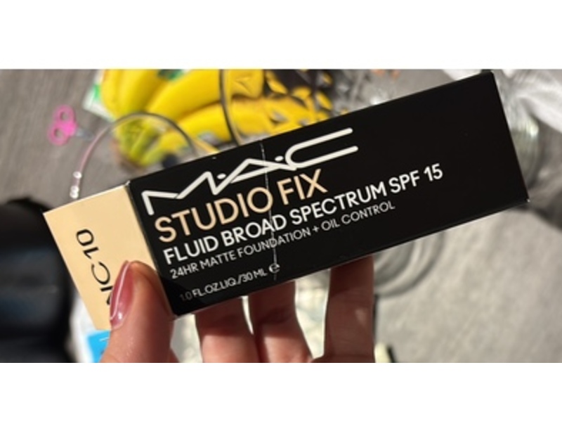 M.A.C Studio Fix Fluid Foundation, NC10, SPF 15, 1 fl oz/30 mL