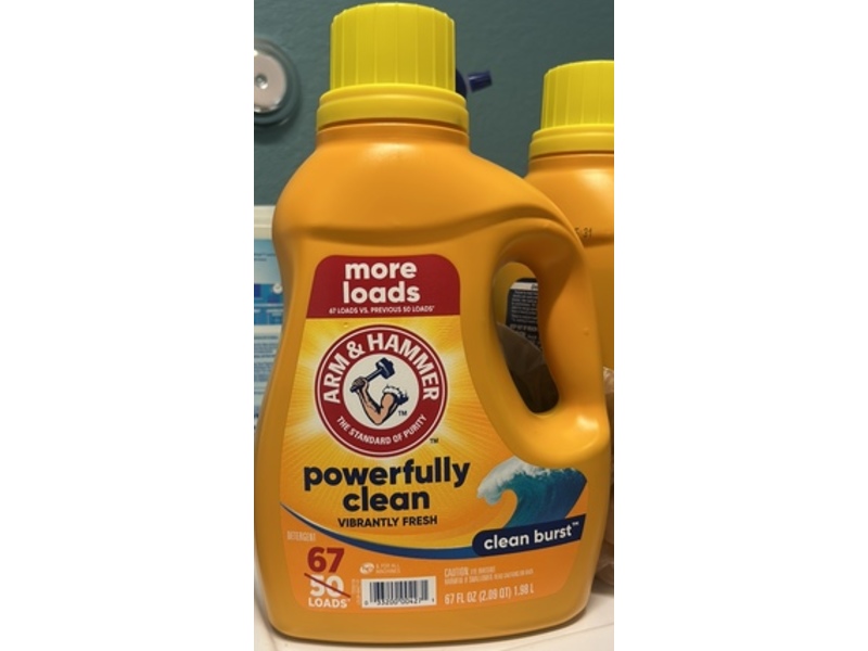 Arm & Hammer Powerfully Clean Liquid Laundry Detergent, Clean Burst, 67 Loads, 67 fl oz/1.98 L