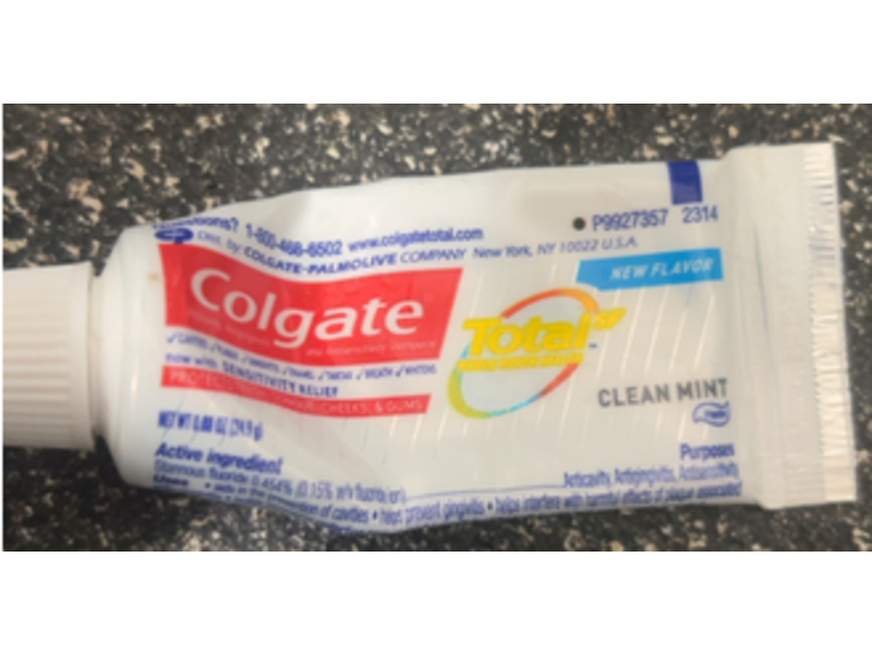 Colgate Total SF Whole Mouth Healer Toothpaste, Clean Mint, 0.88 oz/24.9 g