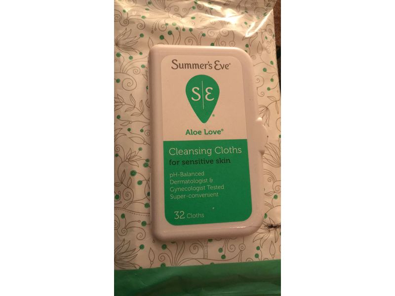 Summer's Eve Cleansing Cloths, Aloe Love, Sensitive Skin, 32 Count