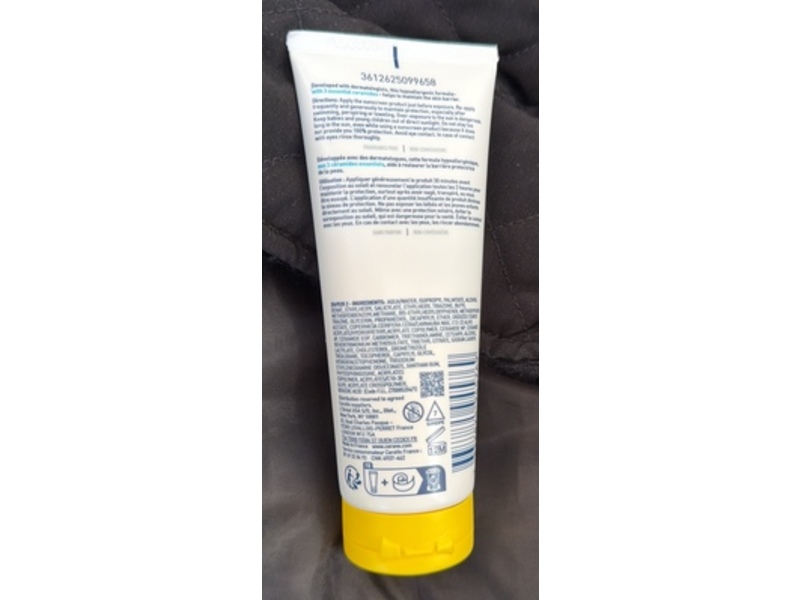 CeraVe Invisible Hydrating Sunscreen, SPF 50+, 2.5 fl oz/75 mL