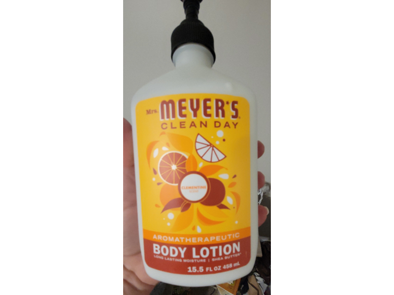 Mrs. Meyer's Clean Day Aromatherapeutic Body Lotion, Clementine Scent, 15.5 fl oz/458 mL