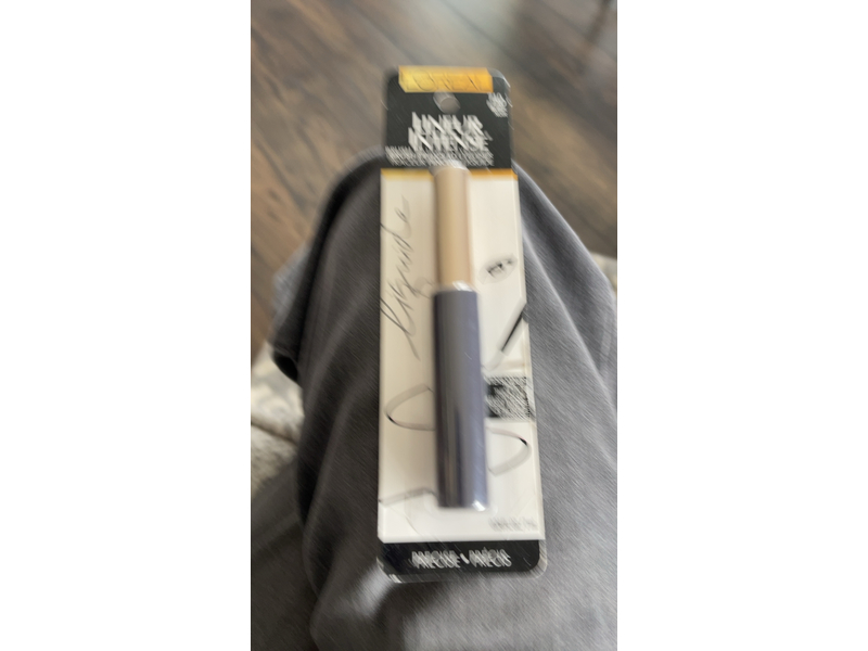 L'Oreal Paris Lineur Intense Brush Tip Liquid Eyeliner, 790 Carbon Black, 0.23 fl oz/7 mL