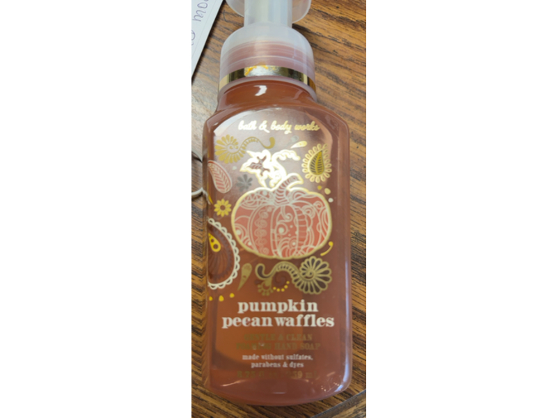 Bath & Body Works Gentle Clean Foaming Hand Soap, Pumpkin Pecan Waffles, 8.75 fl oz/259 mL