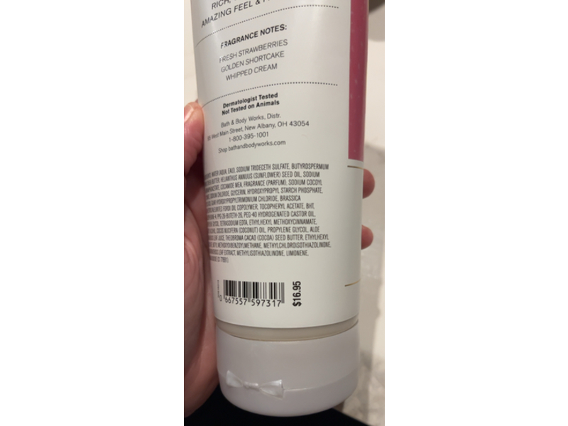 Bath & Body Works Strawberry Pound Cake Moisturizing Body Wash, Shea Butter + Cocoa Butter, 10 fl oz/295 mL