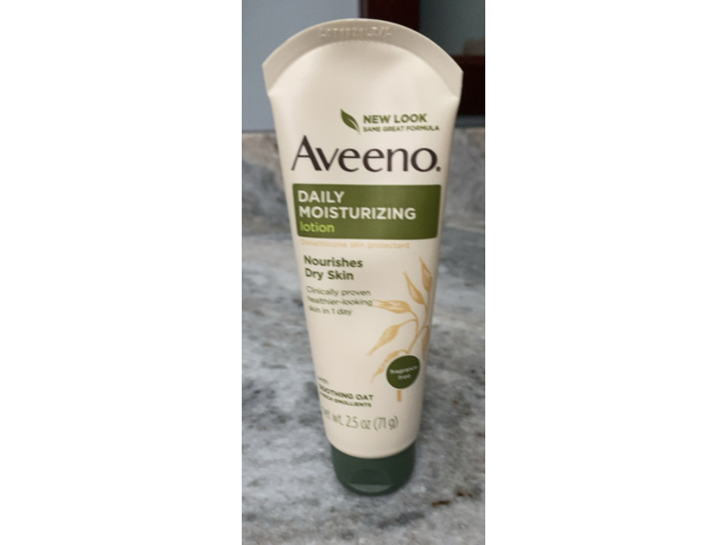 Aveeno Daily Moisturizing Lotion, Soothing Oat, 2.5 oz/71 g