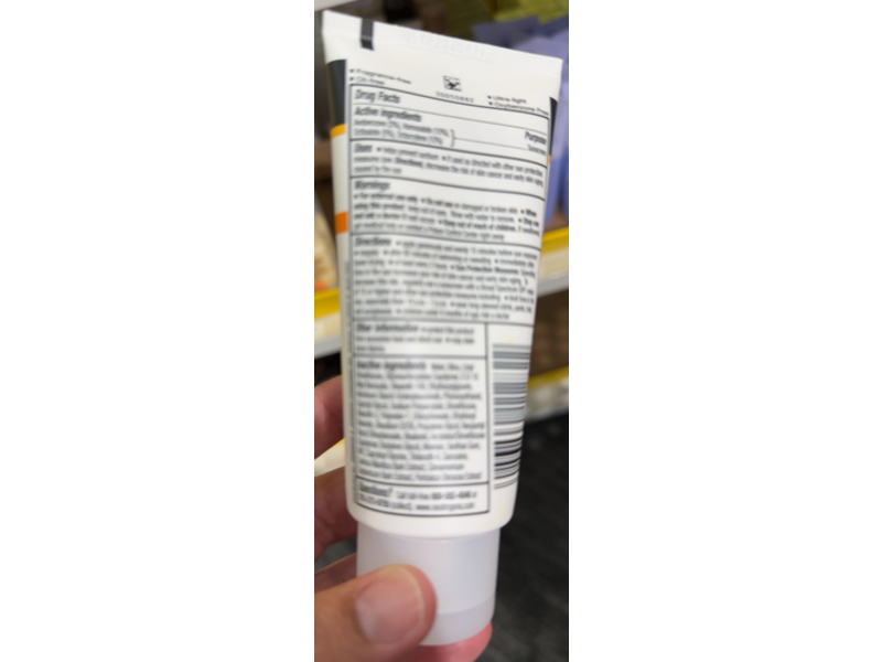 Neutrogena Clear Face Oil-Free Sunscreen, SPF 50, 3 fl oz/ 88 mL