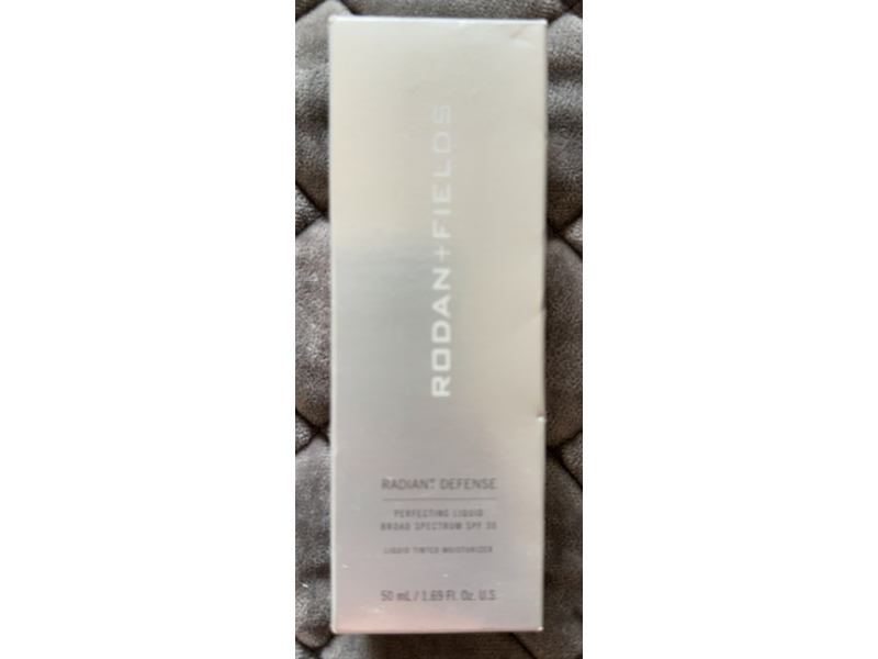 Rodan + Fields Radian Defence Perfecting Liquid Tinted Moisturizer, SPF 30, Golden 4, 1.69 fl oz/50 mL