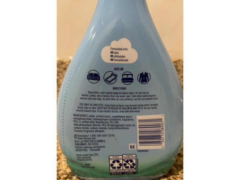 Febreze Fabric Refresher Spray, Gain Honey Berry Hula, 23.6 fl oz/700 mL