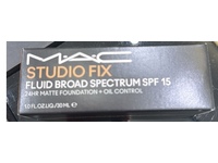 MAC Studio Fix Matte Foundation+Oil Control, SPF 15, NC30, 1 fl oz/30 mL - thumbnail 2