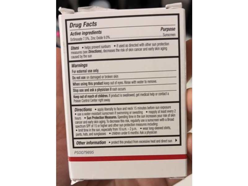 Elta MD Skincare UV Clear Broad Spectrum Face Sunscreen, SPF 46, Tinted, 0.5 oz/14 g