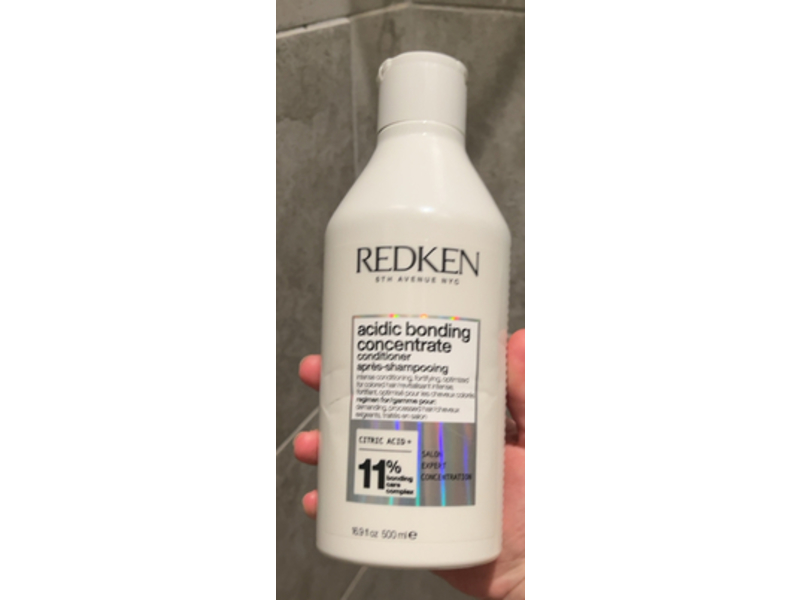 Redken Acidic Bonding Concentrate Conditioner, 16.9 fl oz/500 mL