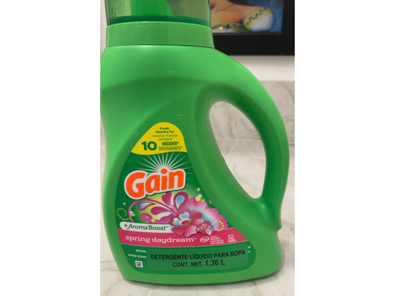Gain + Aroma Boost Liquid Laundry Detergent, Spring Daydream, 1.36 L