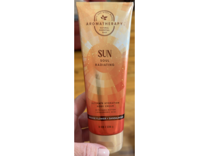 Bath & Body Works Sun Soul Radiating Body Cream, Orange Flower + Sandalwood, 8 oz/226 g