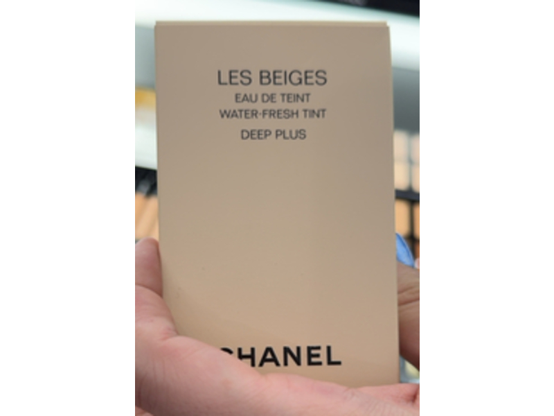 Chanel Les Beiges Water - Fresh Tint, Deep Plus, 1 fl oz/30 mL