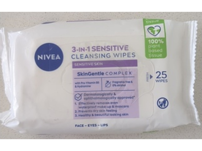 Nivea 3 In 1 Sensitive Cleansing Wipes, Sensitive Skin, Count 25