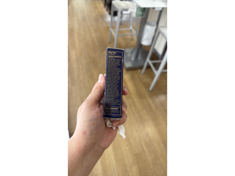 Estee Lauder Futurist Soft Touch Brightening Skincare Concealer, 1N Light, 2 fl oz/6 mL