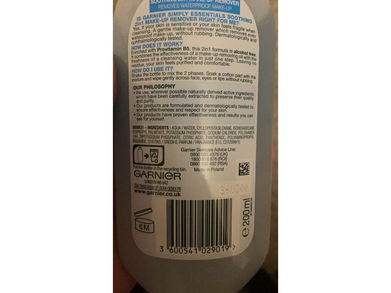 Garnier SkinActive Simply Essentials Soothing 2 In 1 Make-up Remover, 200 mL