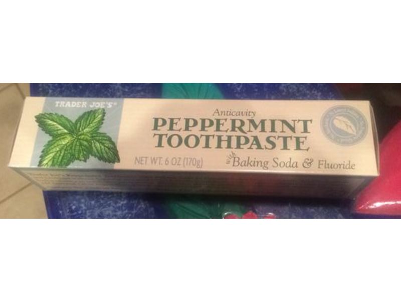 Trader Joe's All Natural Anticavity Peppermint Toothpaste,6 oz (170 g)