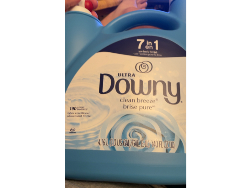Downy Ultra Brise Pure Fabric Conditioner, Clean Breeze Scent, 190 Loads, 140 fl oz/4.16 L