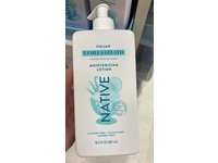 Native Moisturizing Lotion, Vanilla Gelato, 16.5 fl oz/487 mL - thumbnail 2