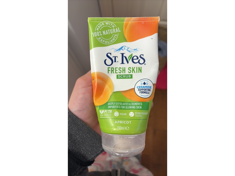 St. Ives Apricot Scrub, Fresh Skin, 150 mL