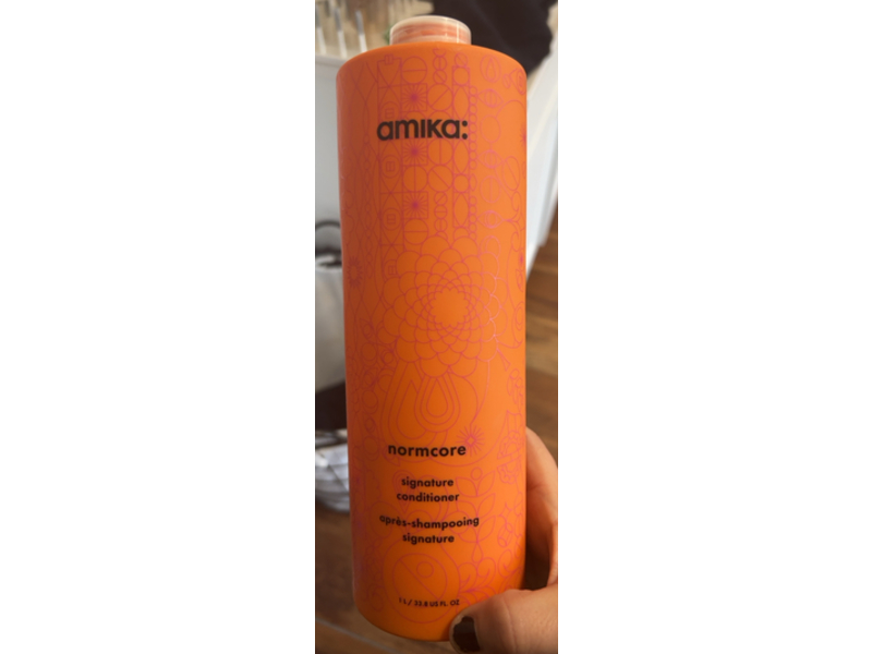 Amika Signature Conditioner, Normcore, 33.8 fl oz/1 L