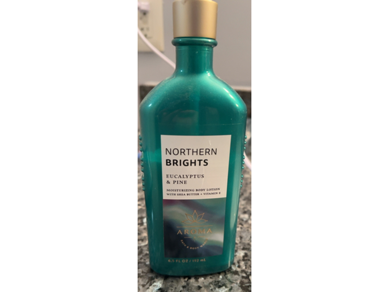 Bath & Body Works Aroma Northern Brights Moisturizing Body Lotion, Eucalyptus & Pine, 6.5 fl oz/193 mL
