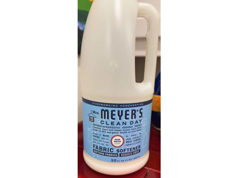 Mrs. Meyer's Clean Day Fabric Softener, Rain Water Scent, 32 oz/946 mL