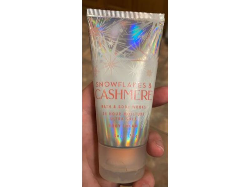 Bath & Body Works Ultra Shea Body Cream, Snowflakes & Cashmere, 2.5 oz/70 g