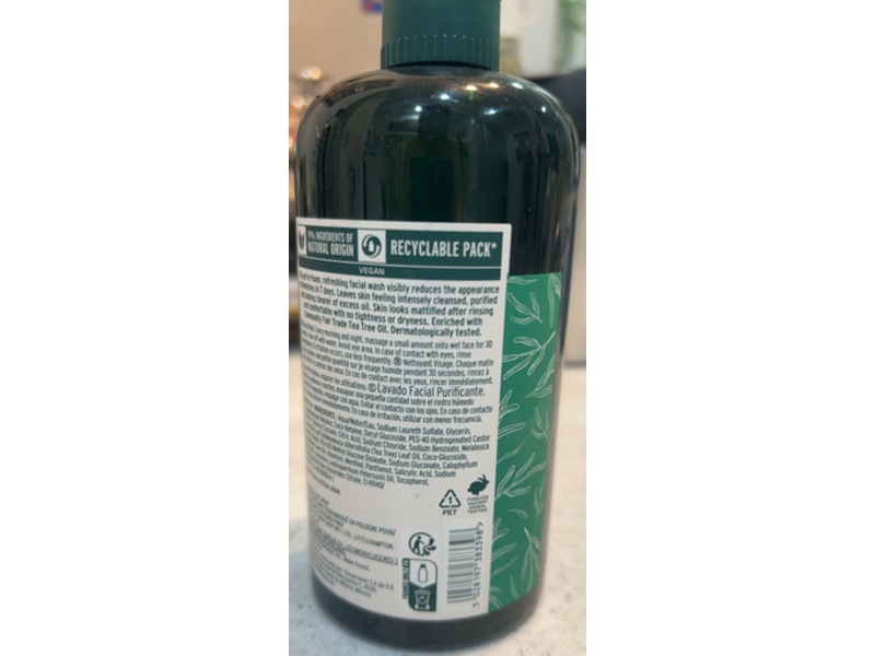 The Body Shop Tea Tree Skin Clearing Facial Wash, 13.5 fl oz/400 mL