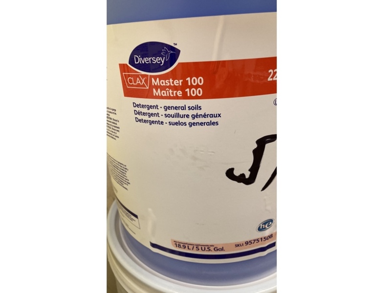 Diversey Clax Master 100 Laundry Detergent, 18.9 L