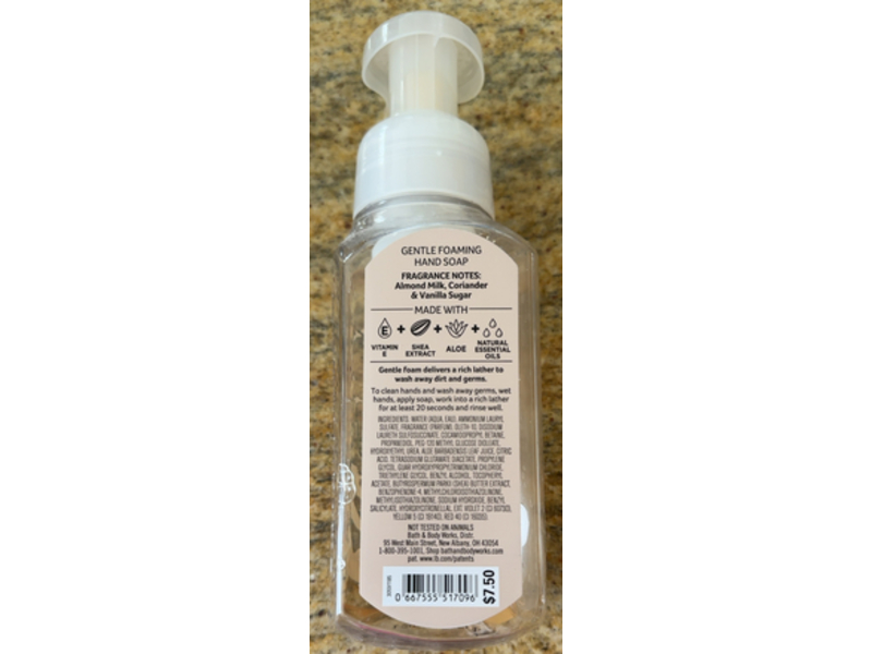 Bath & Body Works Almond Blossom Gentle Foaming Hand Soap, Natural Essential Oils, 8.75 fl oz/259 mL