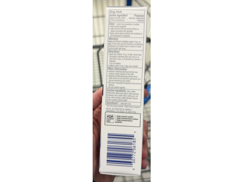 Crest Pro-Health Gum Detoxify Toothpaste, Deep Clean, 2.6 oz/73 g