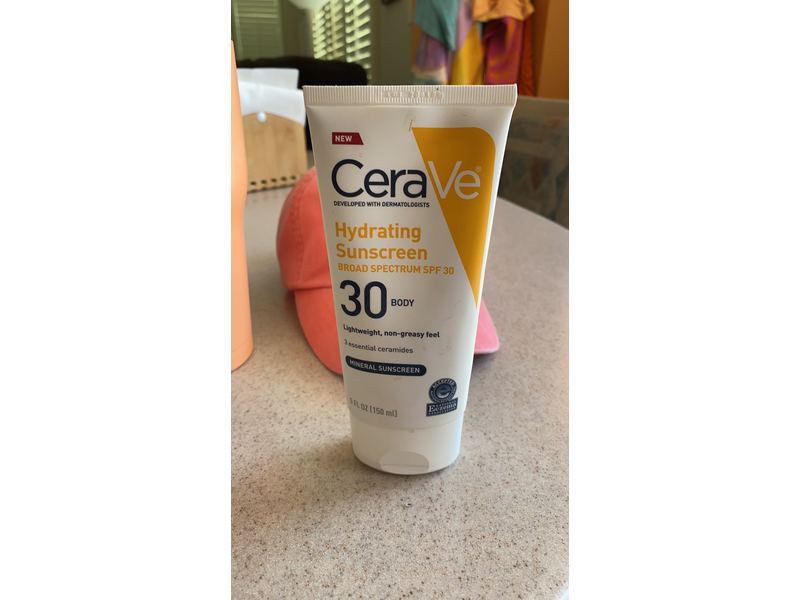 CeraVe Hydrating Mineral Sunscreen Body Lotion, SPF 30, 5 fl oz/150 mL