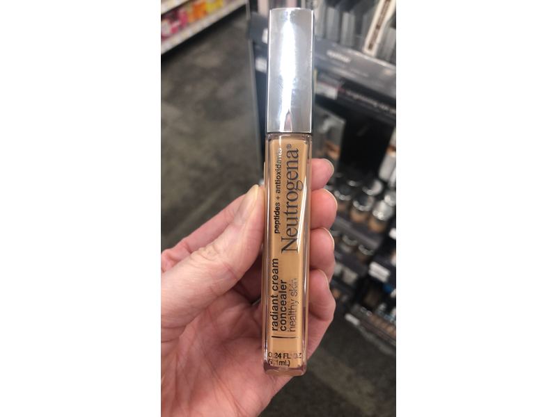 Neutrogena Healthy Skin Radiant Cream Concealer, Hazelnut Medium 01, 0.24 fl oz/7.1 mL