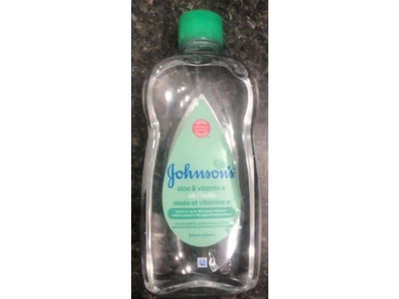 Johnson's Baby Oil, Aloe & Vitamin E, 591 mL