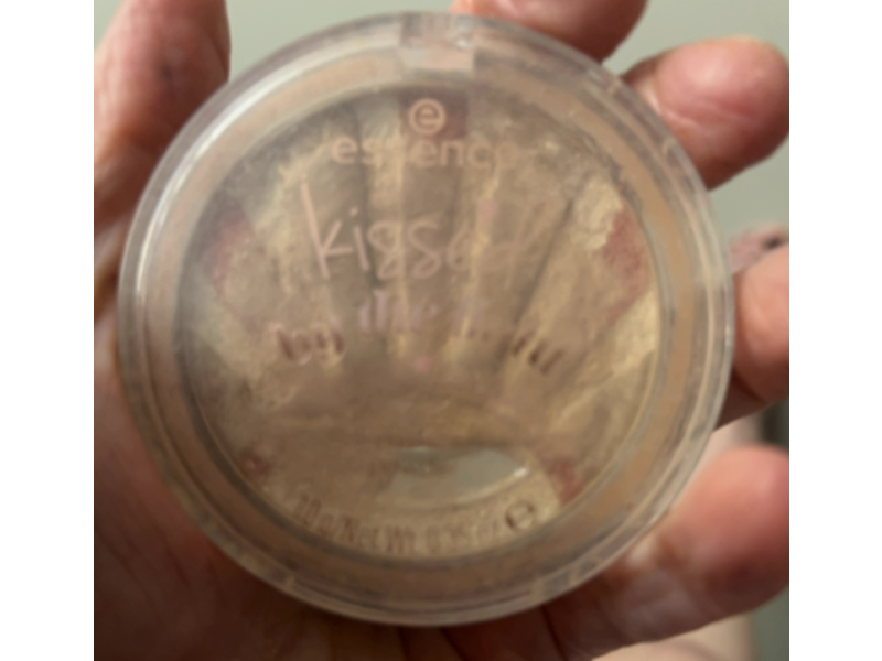 Essence Kissed By The Light Illuminating Powder, 01 Star kissed, 0.35 oz/10 g