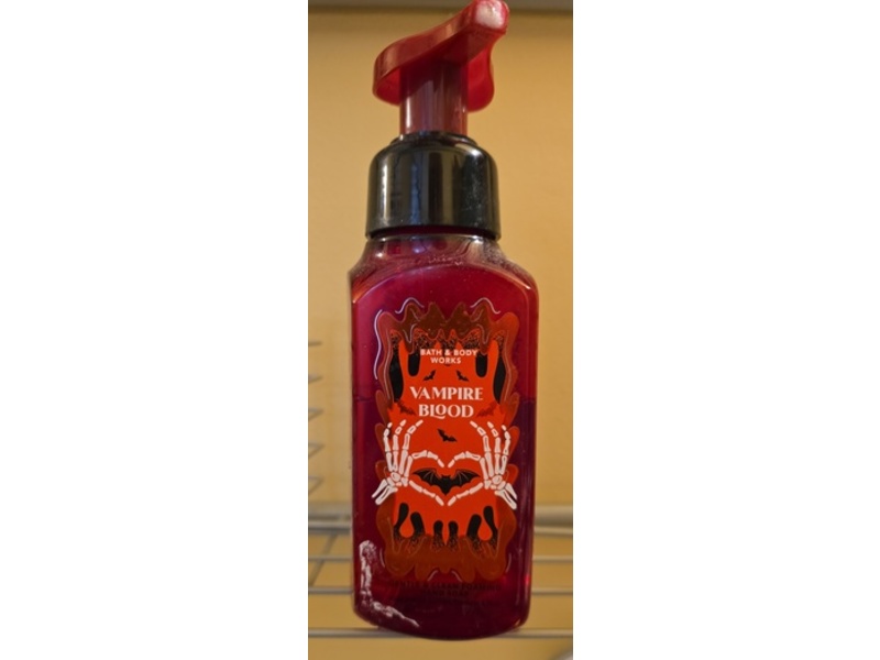 Bath & Body Works Gentle & Clean Foaming Hand Soap, Vampire Blood, 8.75 fl oz/259 mL