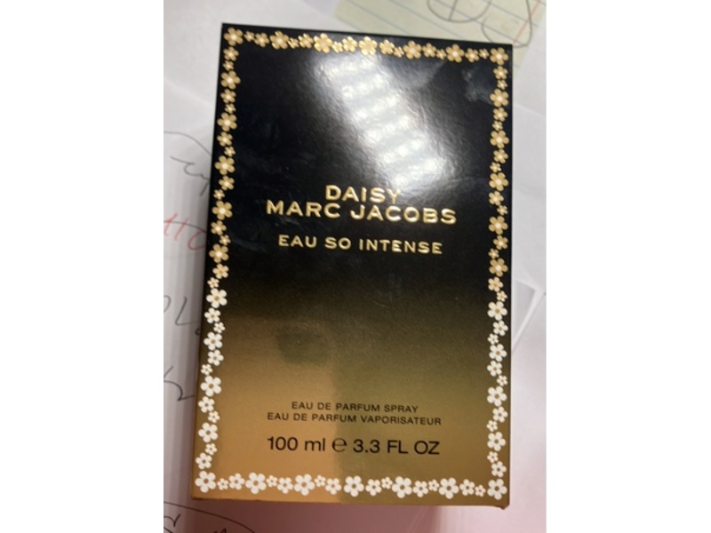 Marc Jacobs Daisy Eau De Parfum Spray, 3.3 fl oz/100 mL