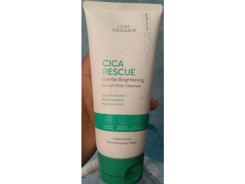 Luxe Organix Cica Rescue Gentle Brightening Daily Cleanser, 5.29 oz/150 g